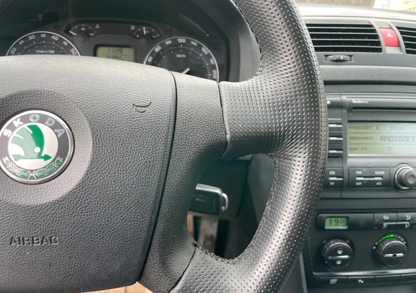 Skoda Octavia cena 16800 przebieg: 220000, rok produkcji 2007 z Kłodzko małe 497